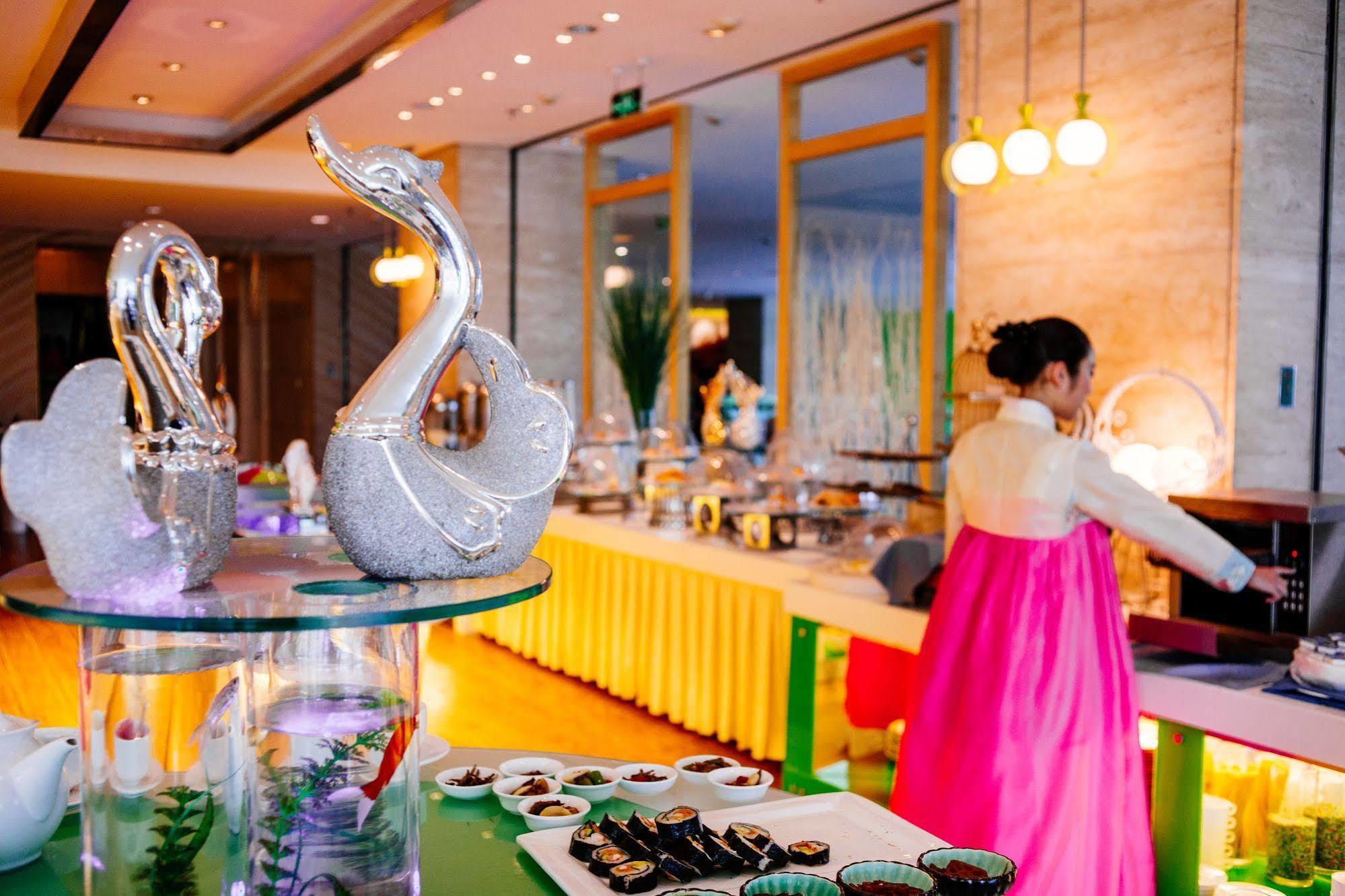 Weihai Haiyue Jianguo Hotel Esterno foto