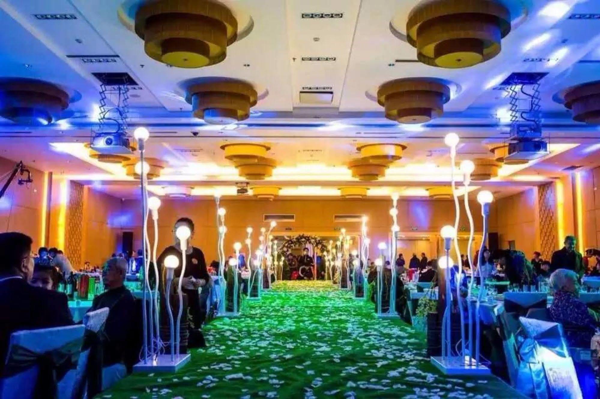 Weihai Haiyue Jianguo Hotel Esterno foto